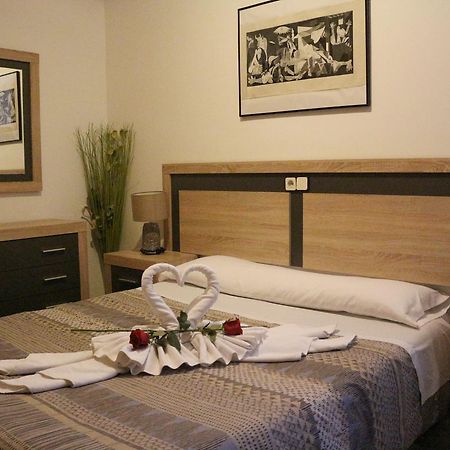 Pension San Isidro Madrid Exterior foto